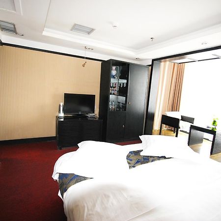 Xinjiang Yema International Clubhouse Hotel อุรุมชี ภายนอก รูปภาพ