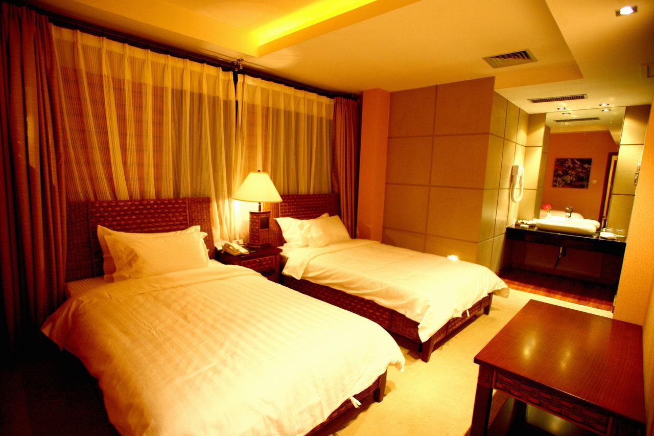 Xinjiang Yema International Clubhouse Hotel อุรุมชี ภายนอก รูปภาพ