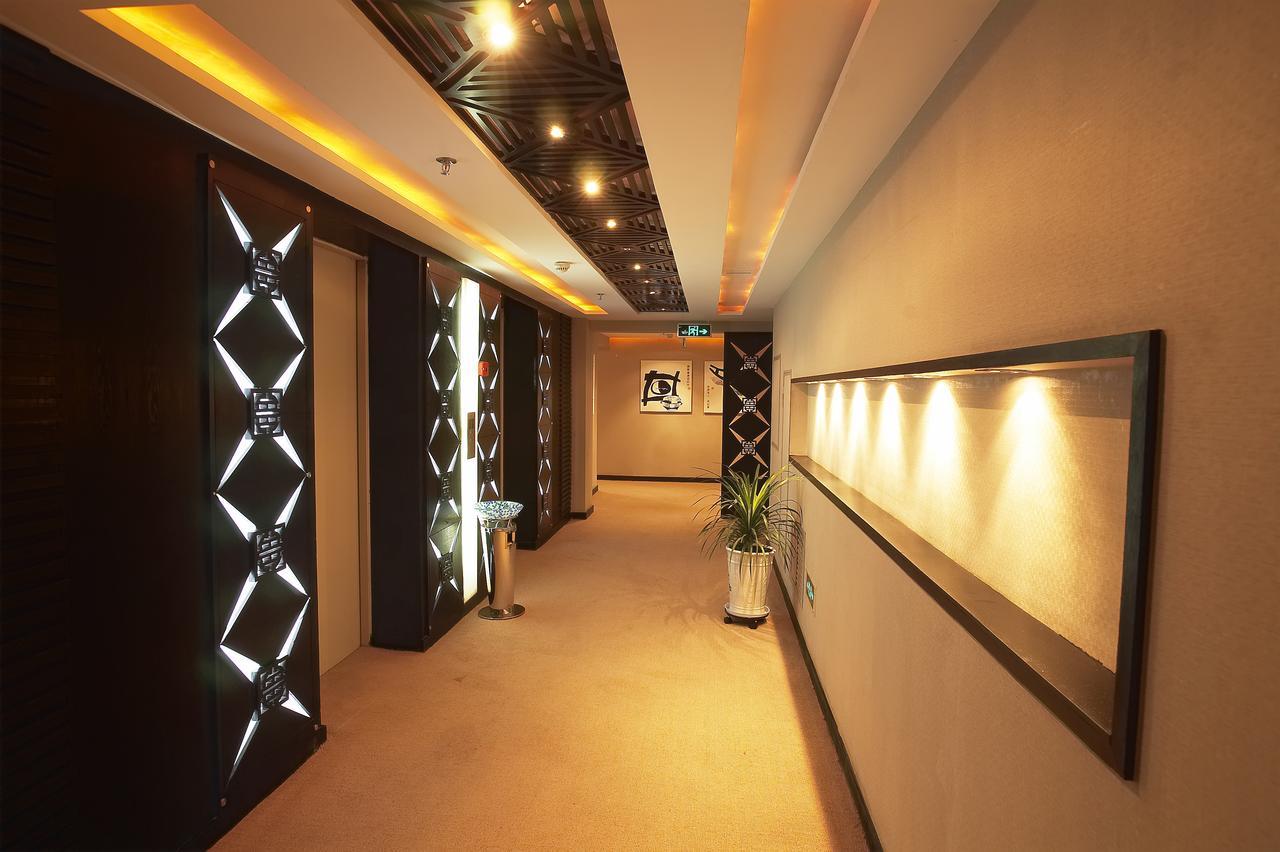 Xinjiang Yema International Clubhouse Hotel อุรุมชี ภายนอก รูปภาพ