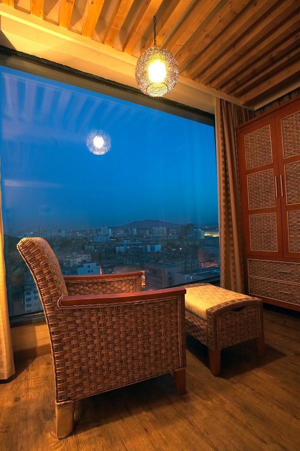 Xinjiang Yema International Clubhouse Hotel อุรุมชี ภายนอก รูปภาพ
