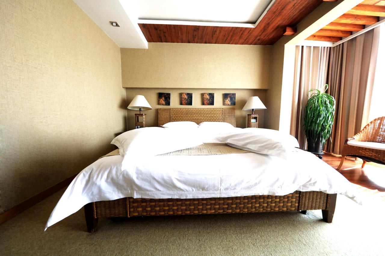 Xinjiang Yema International Clubhouse Hotel อุรุมชี ภายนอก รูปภาพ